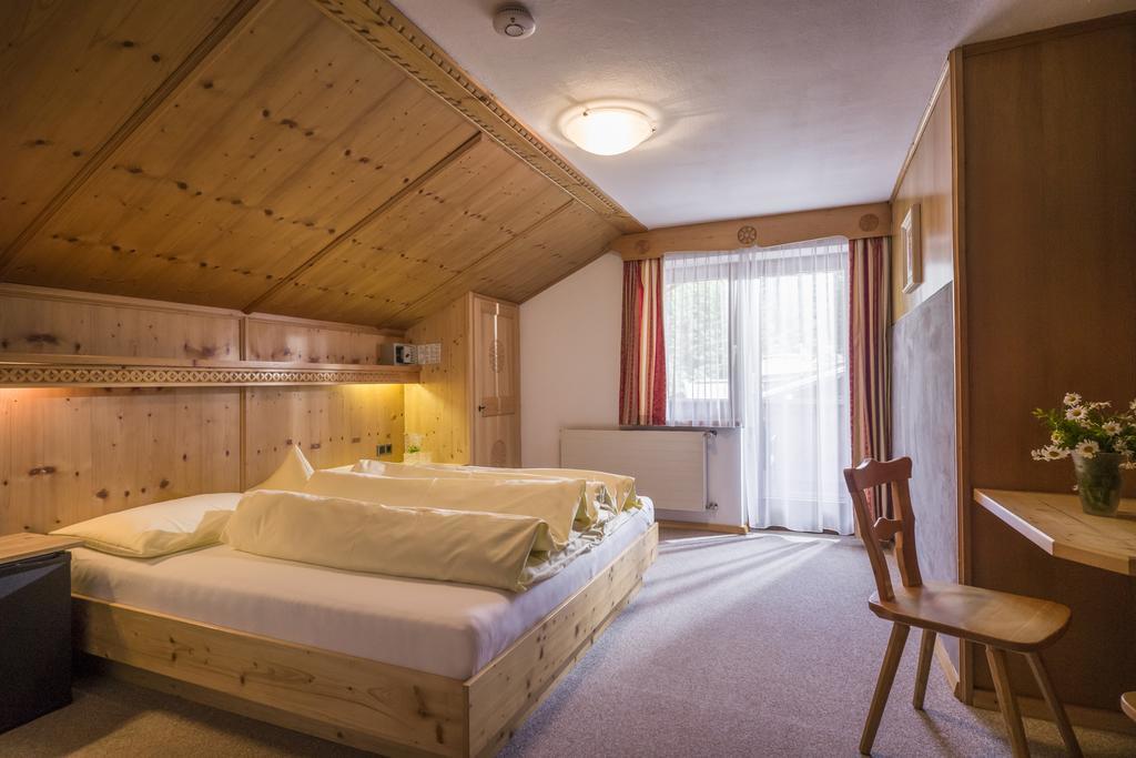Anja'S Schoenblick - Bed & Breakfast Герлос Экстерьер фото