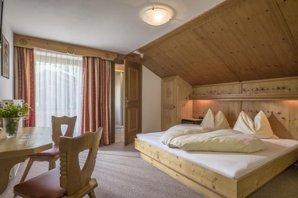 Anja'S Schoenblick - Bed & Breakfast Герлос Экстерьер фото